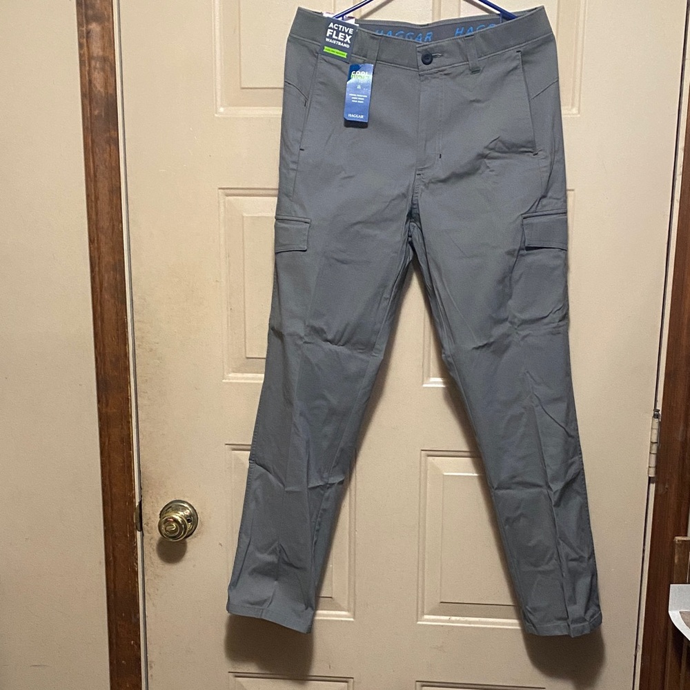 NWT Haggar Men's Grey Free Trek Urban Cargo Pants